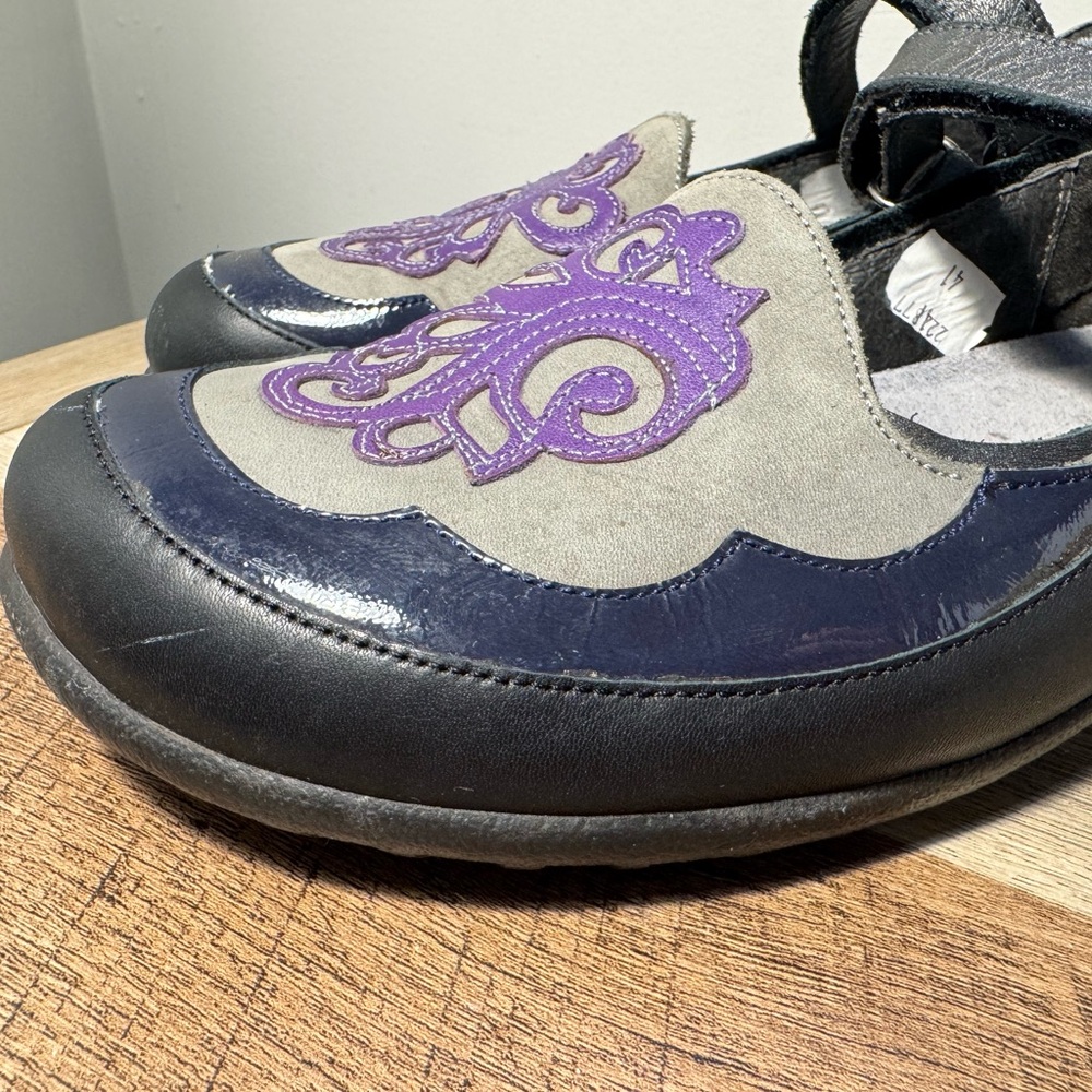 Women’s Mary Jane Flats in Black, Gray & Purple - Picture 3 of 11